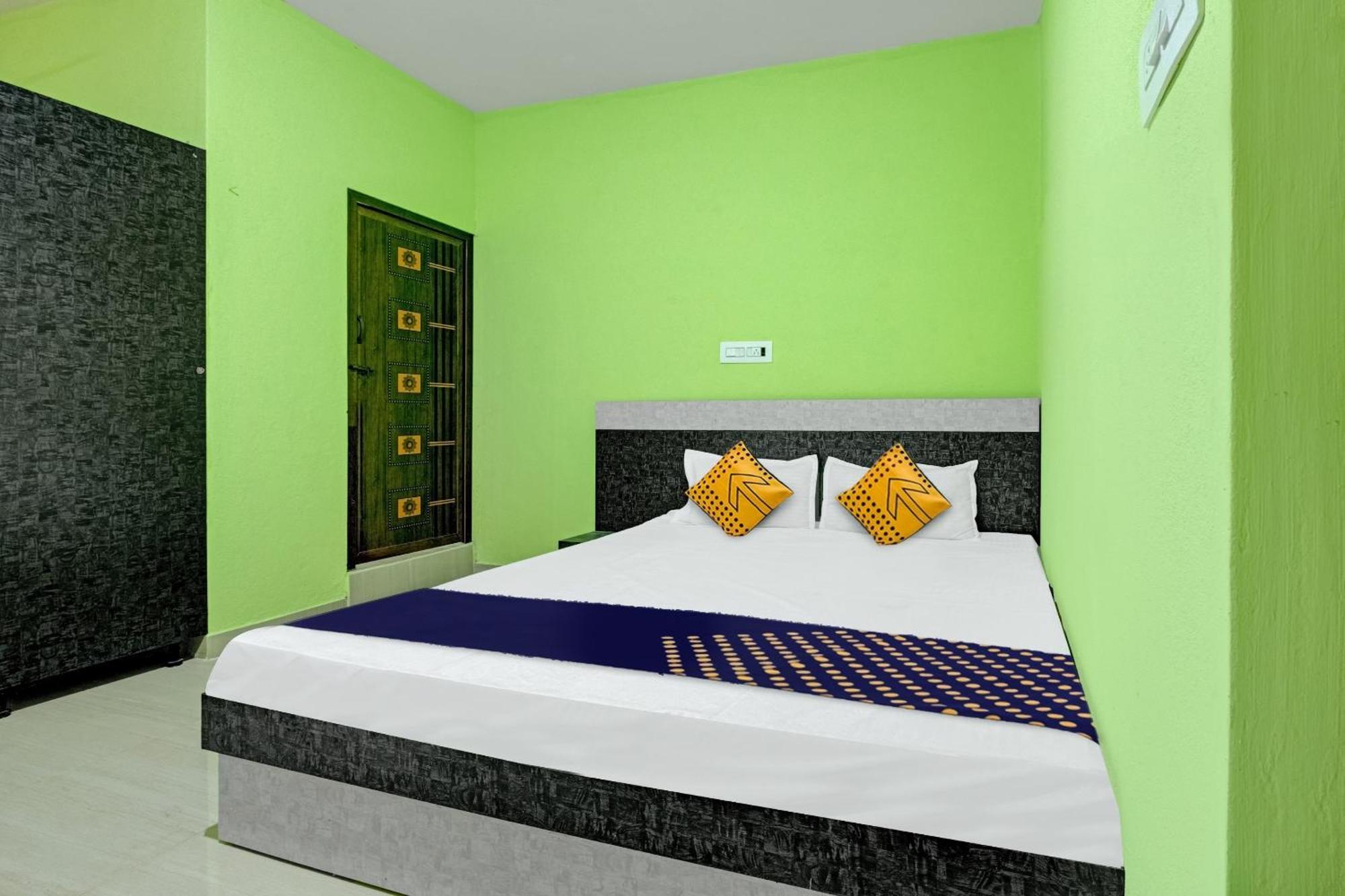 Hotel Spot On B R Comforts Krs Back Water Hosa Kannambādi Exterior foto